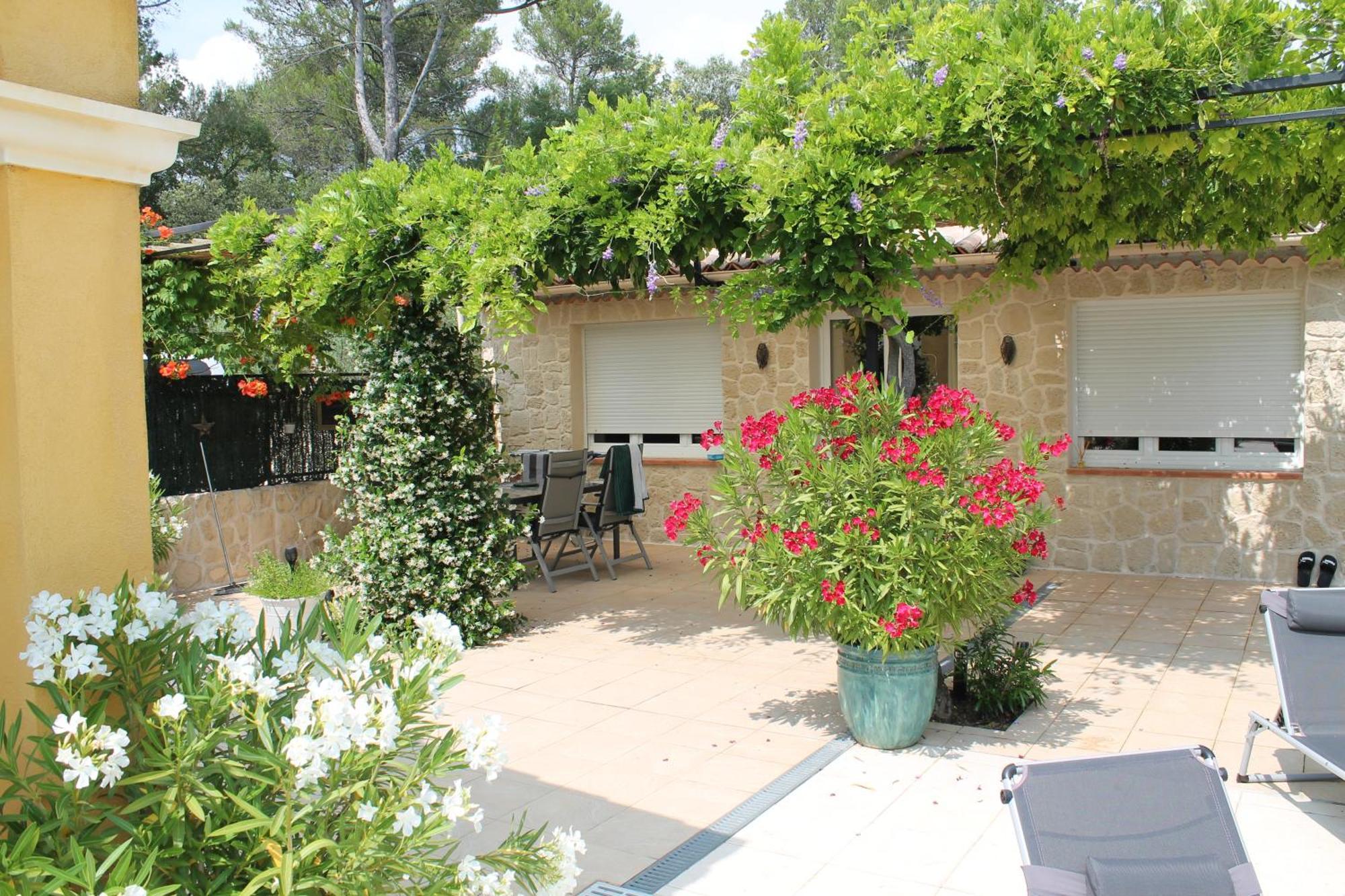 Villa Le Bonheur Au Soleil Saint-Maximin Exterior foto